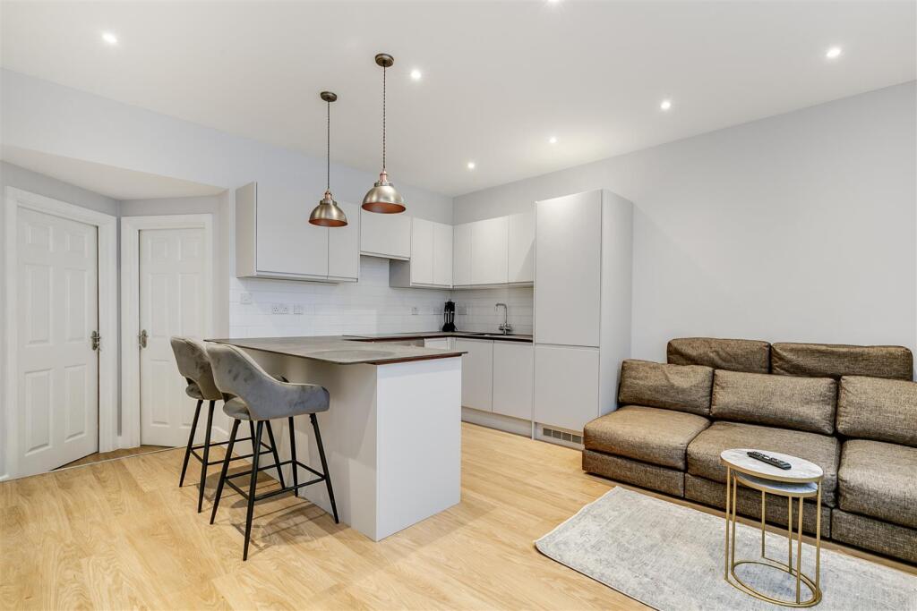 Main image of property: Devonshire Mews, London