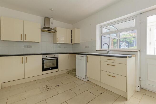 Kitchen-4.jpg
