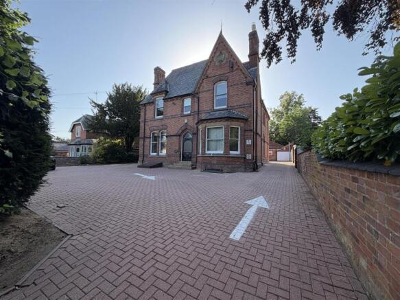 rear ext.jpg
