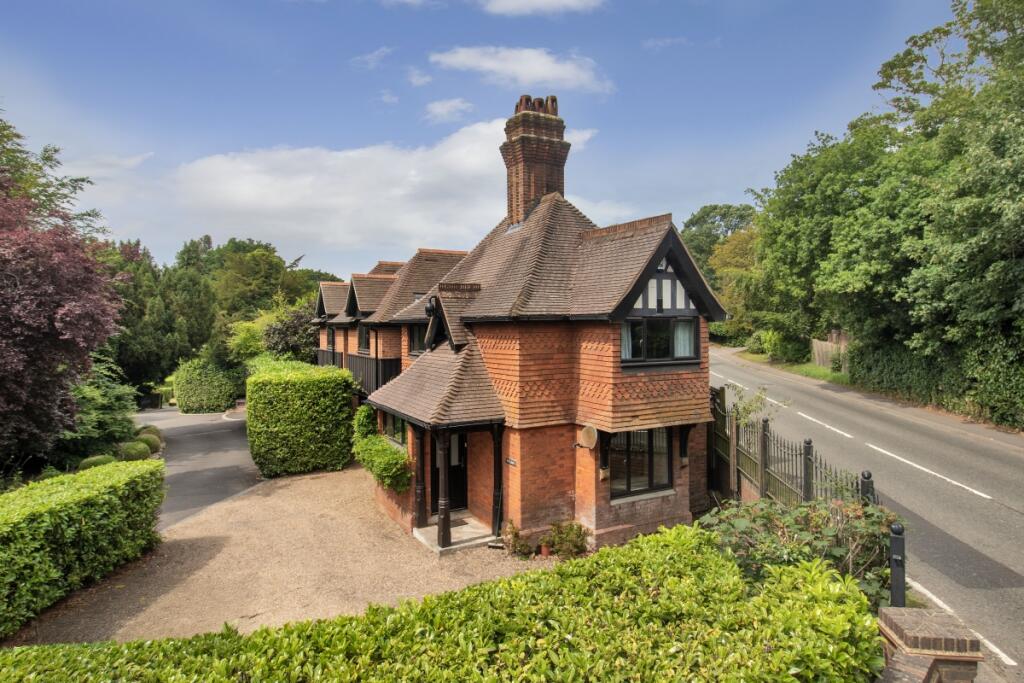 Main image of property: Langton Road Langton Green TN3