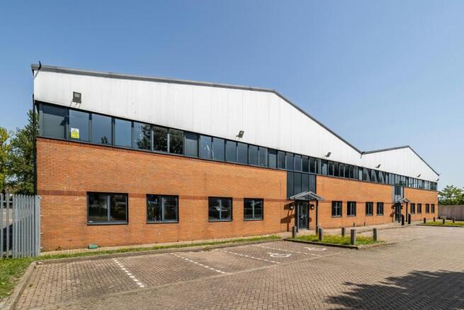 Units B Laporte Way - Luton-66.jpg