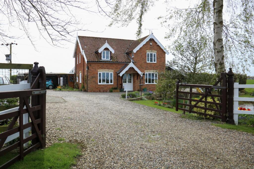 Main image of property: Rendham, Suffolk