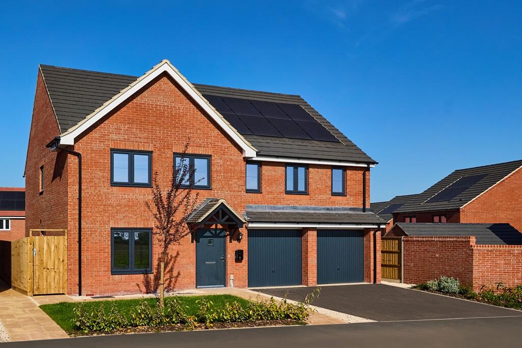 Main image of property: Tamworth Road,
Keresley,
CV7 8JG