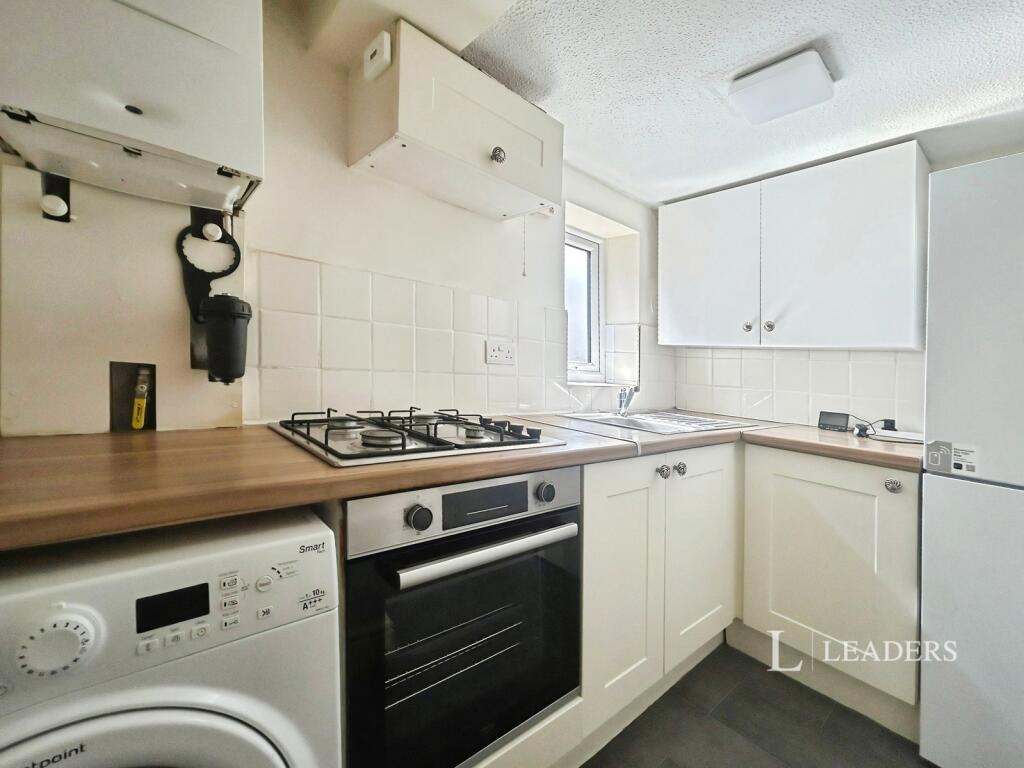 Main image of property: Shirley High Street, Southampton, Hampshire, SO15