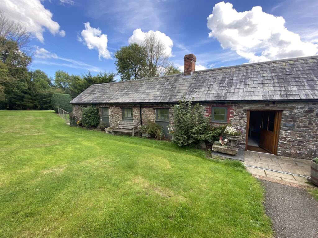 Main image of property: CHULMLEIGH