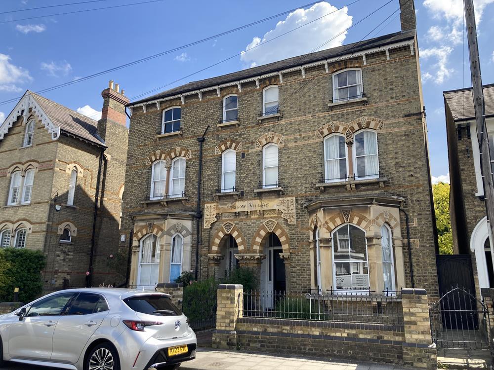 Main image of property: The Grove, Bedford, MK40