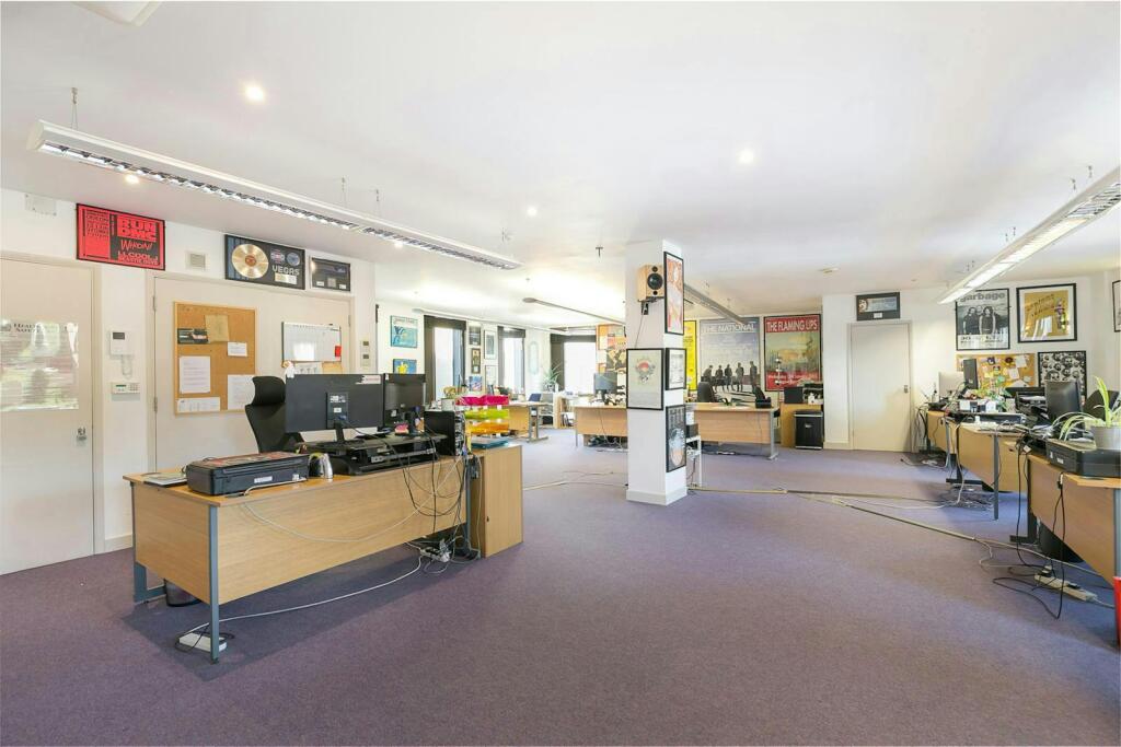 Main image of property: Unit 15 Timber Yard, 7-117 Drysdale Street, London, N1 6ND