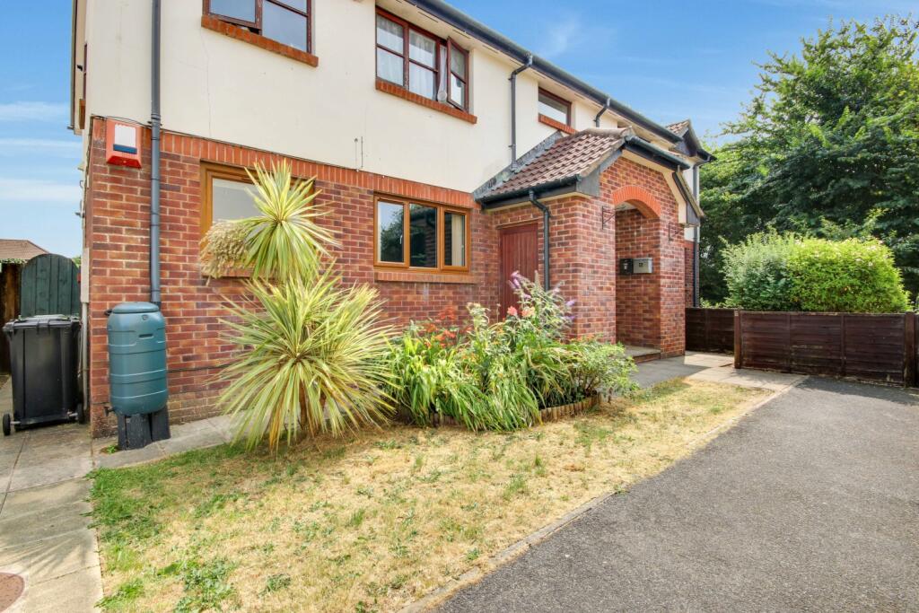 Main image of property: Easter Court Roundswell, Roundswell, Barnstaple, Devon, EX31