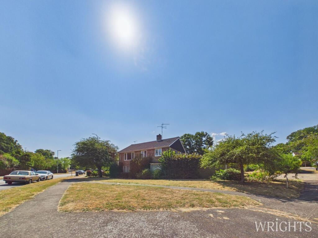 Main image of property: Knightsfield, Welwyn Garden City, AL8