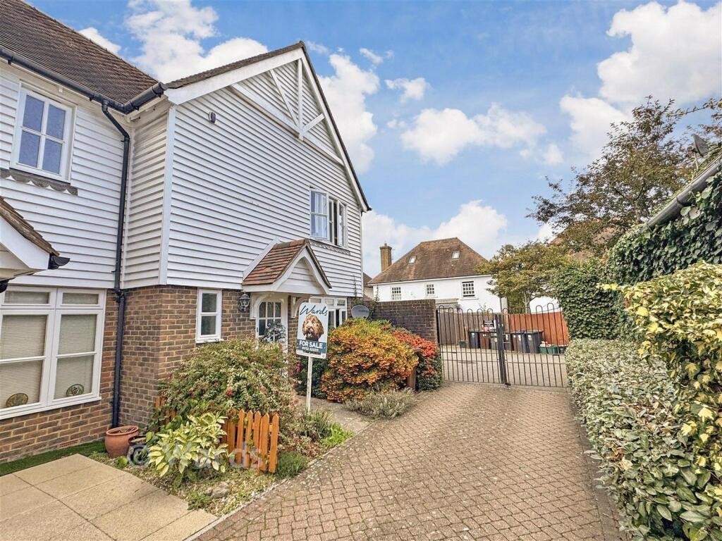 Main image of property: Anisa Close, Kings Hill, West Malling, Kent