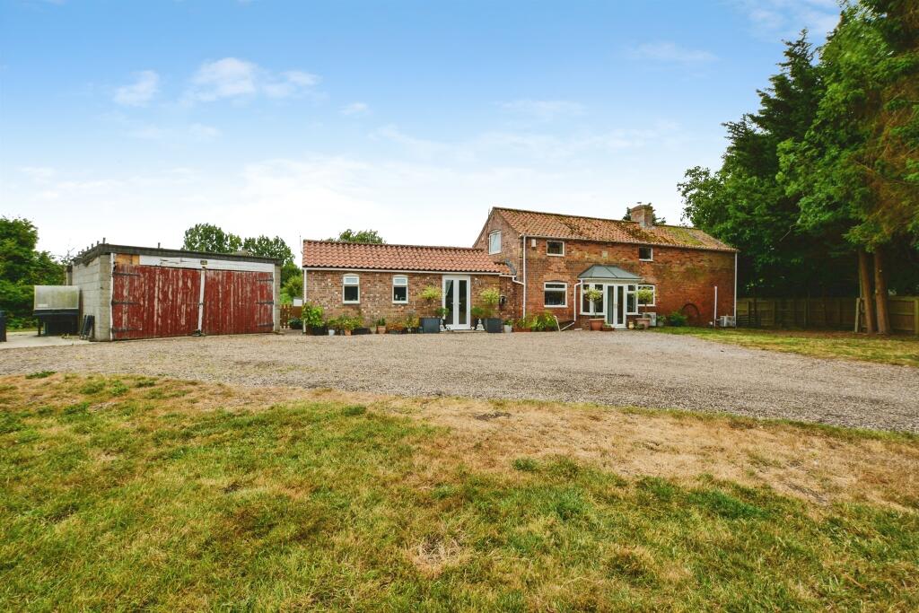 Main image of property: Low Lane, Croft, SKEGNESS