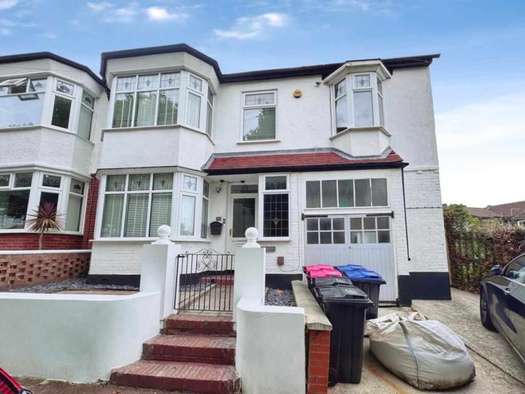 Main image of property: Hadleigh Road, Westcliff-On-Sea