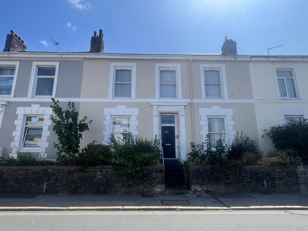 Main image of property: Ground Floor Flat, 253 North Road West, Plymouth, Devon PL1 5DH