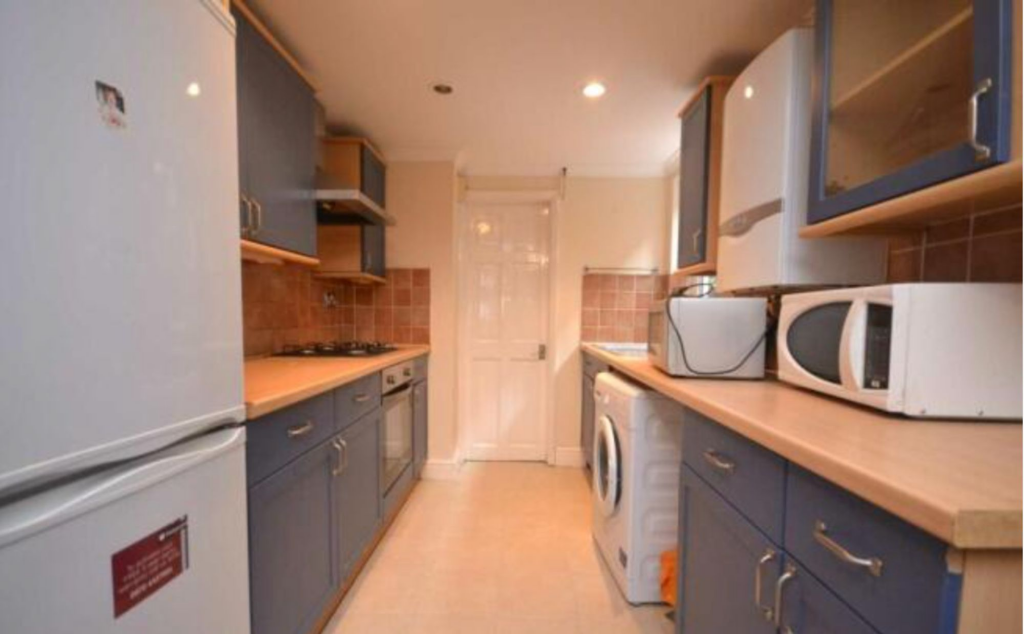 Main image of property: Pitcroft Avenue, Reading, RG6