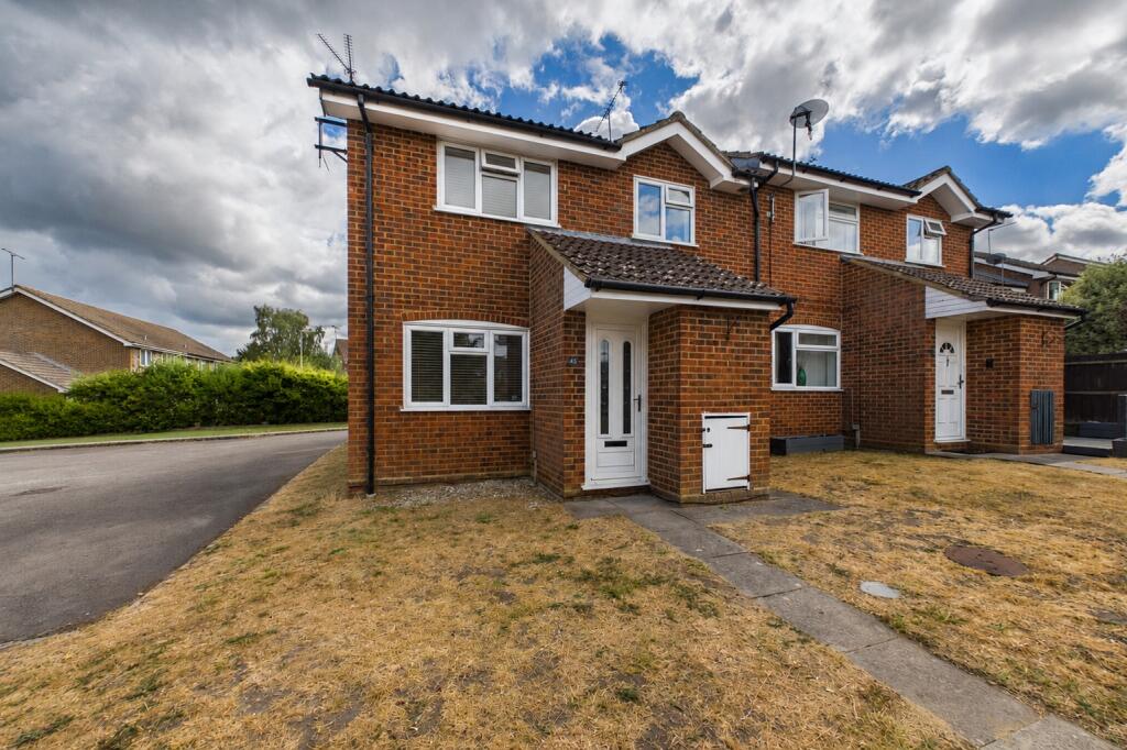 Main image of property: Ryves Avenue, Yateley, Hampshire, GU46