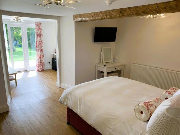 Guest Suite  Old Harry e.JPG
