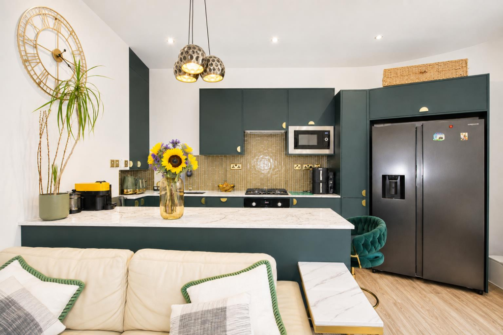 Main image of property: Roehampton Lane, Putney, SW15