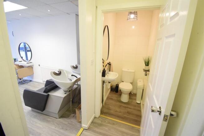 WC &amp; Storage 