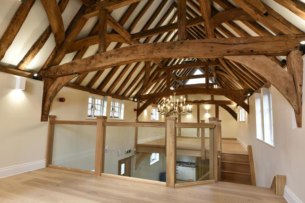 Amersham barn interior.JPG
