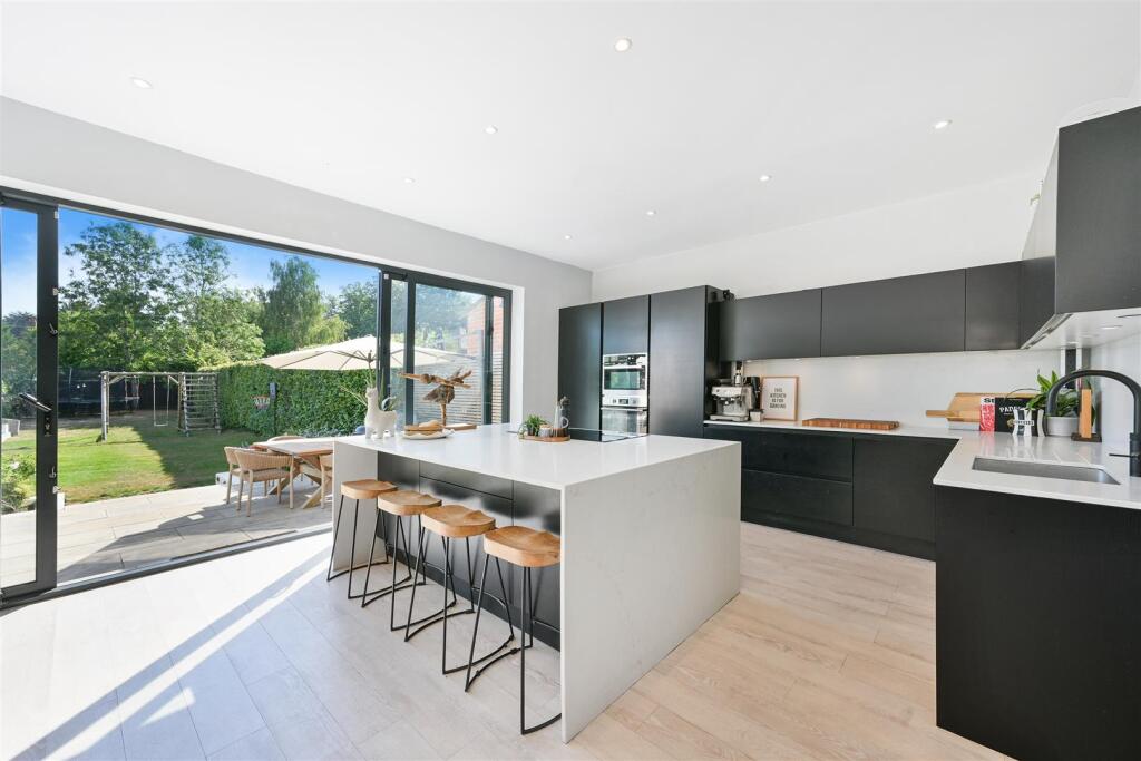 Main image of property: Banstead Road, Epsom