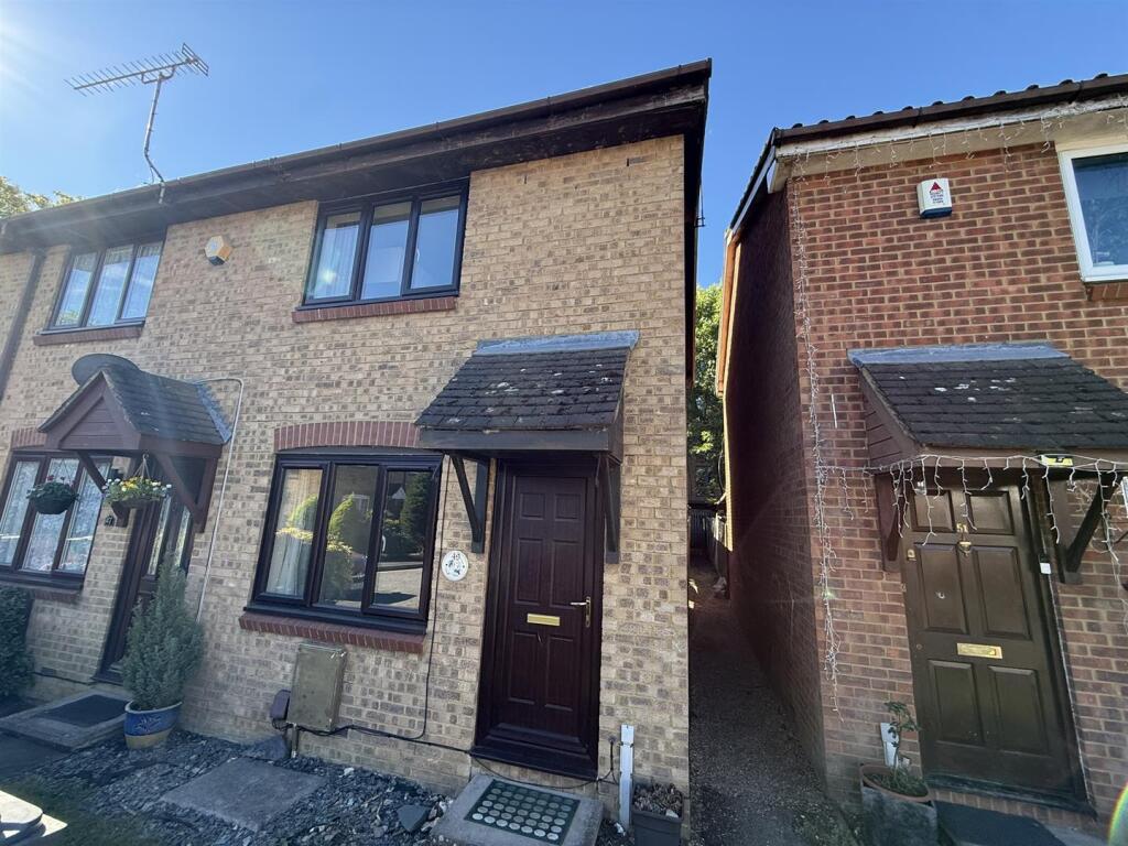 Main image of property: Siskin Close,,Borehamwood
