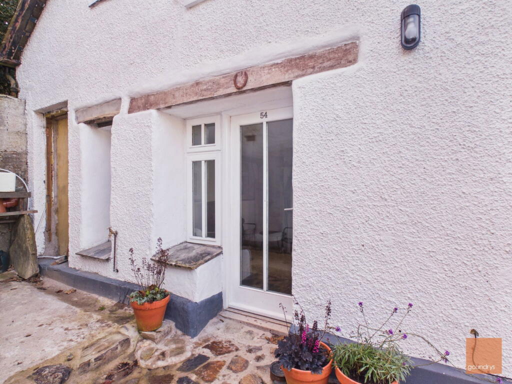 Main image of property: Vicarage Road