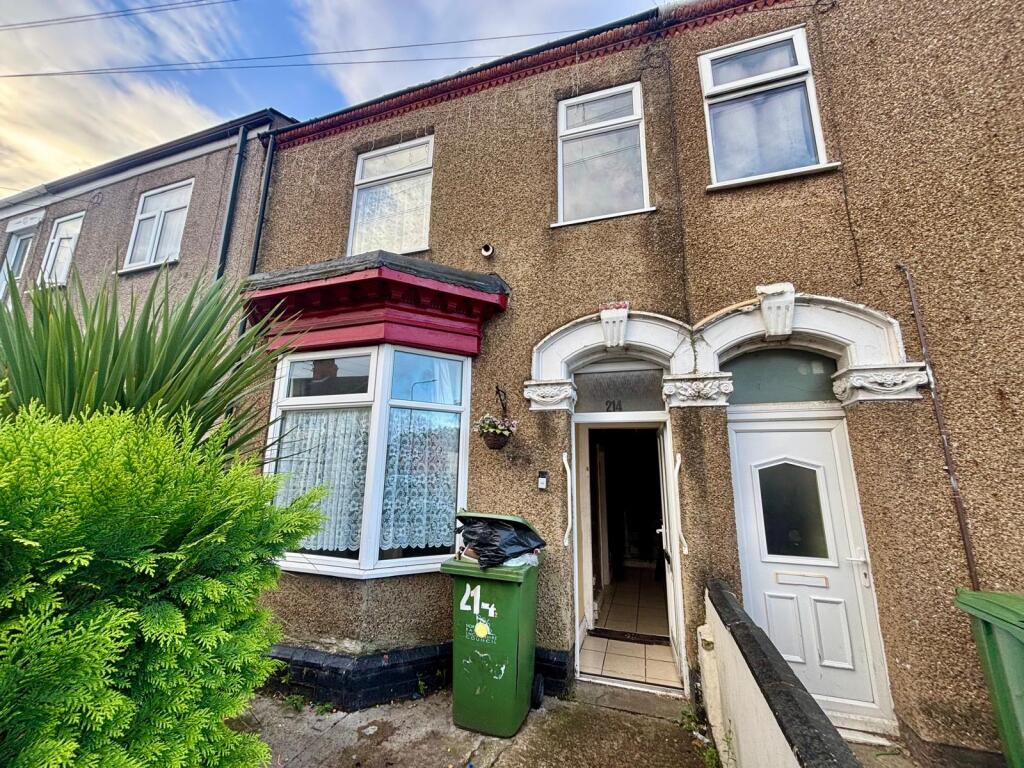 Main image of property: 214 Wellington Street, Grimsby DN32 7JN