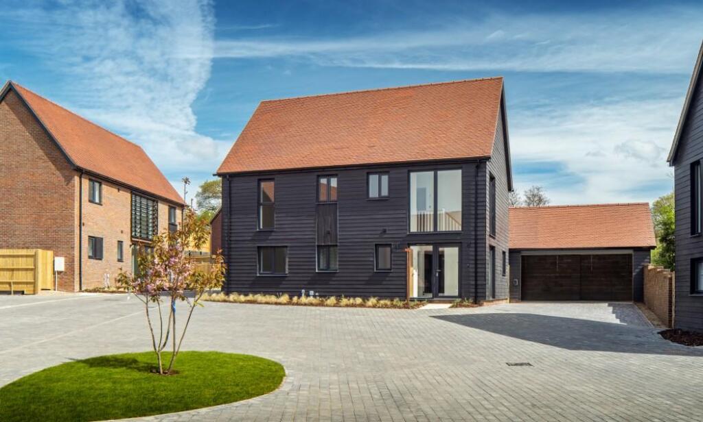Main image of property: Highgate Hill,
Hawkhurst,
TN18 4LS