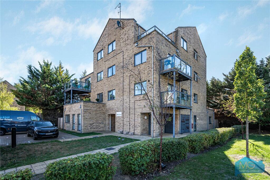 Main image of property: Well Grove, London, N20
