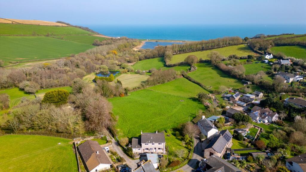 Main image of property: Beeson, Kingsbridge
