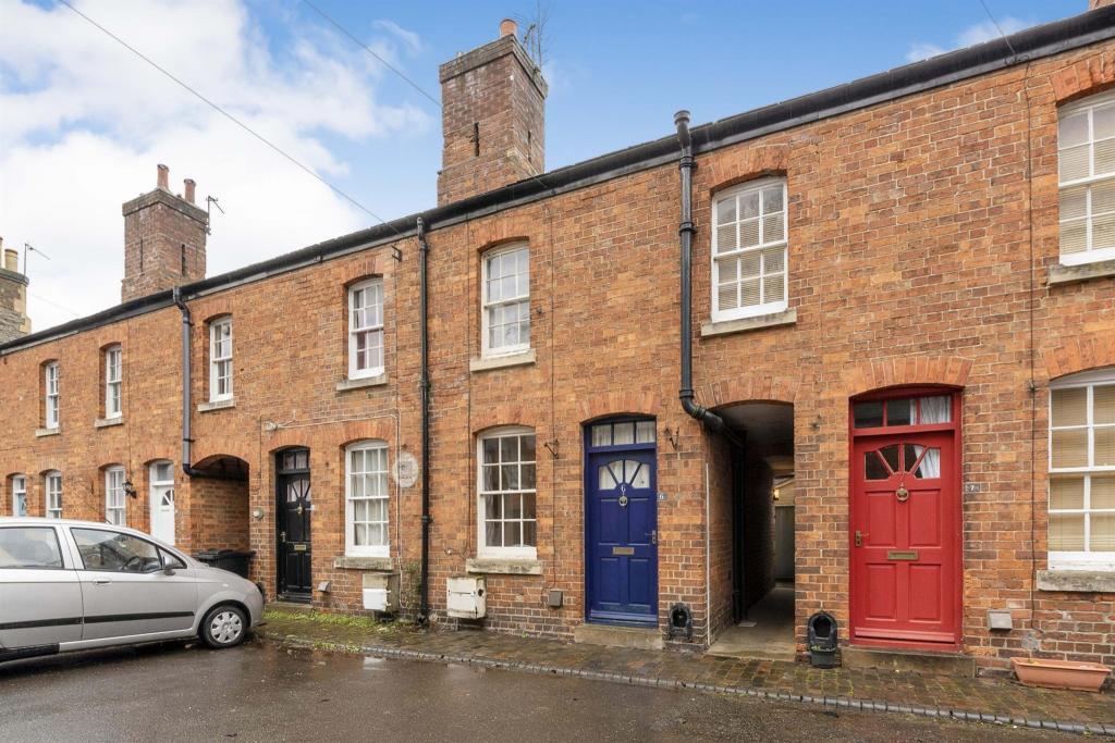 Main image of property: Barrack Square, Grantham, NG31