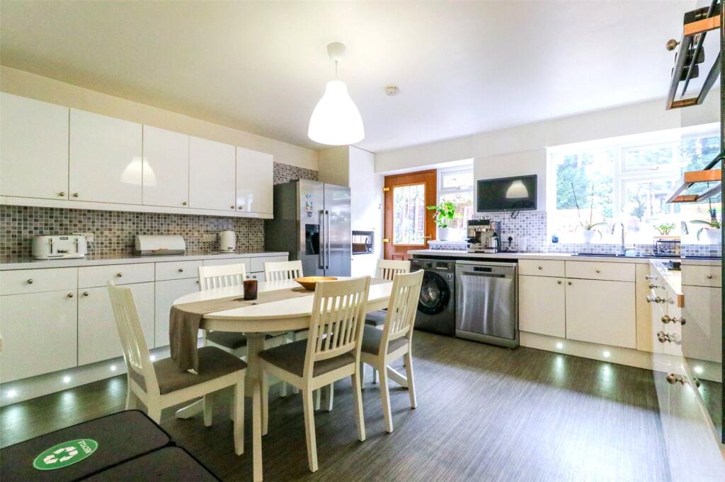 Main image of property: Chase Green Avenue, Enfield, Middlesex, EN2
