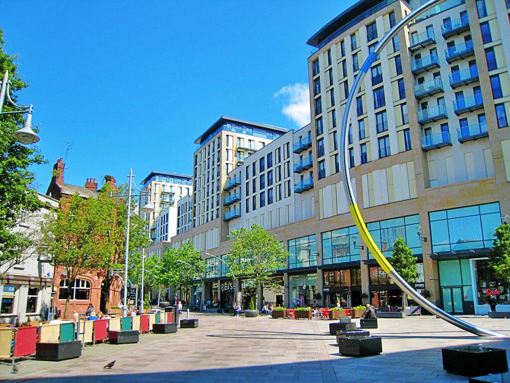 Main image of property: The Hayes, Cardiff, CF10