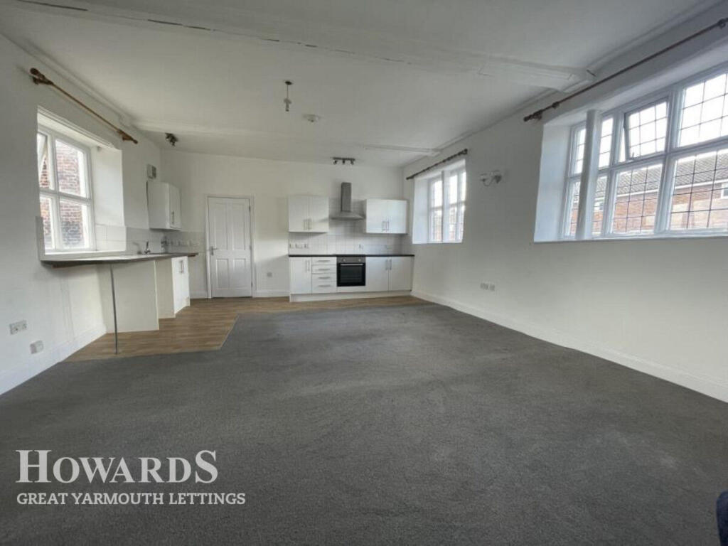 Main image of property: The Old White Lion, Great Yarmouth