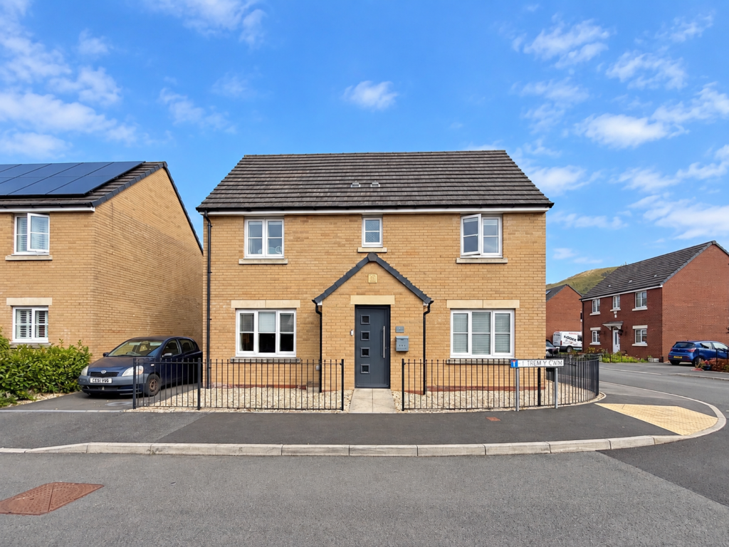 Main image of property: Trem Y Cwm, Cwmbach, Aberdare, Rhondda Cynon Taf