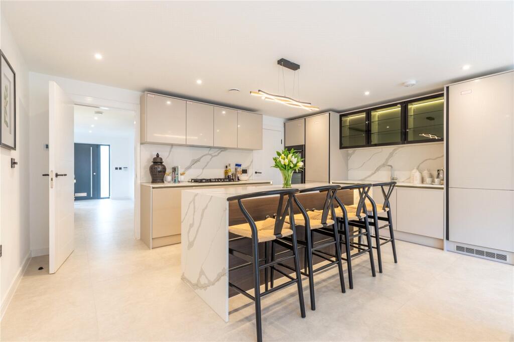 Main image of property: Bury Old Road, Prestwich, Greater Manchester, M7