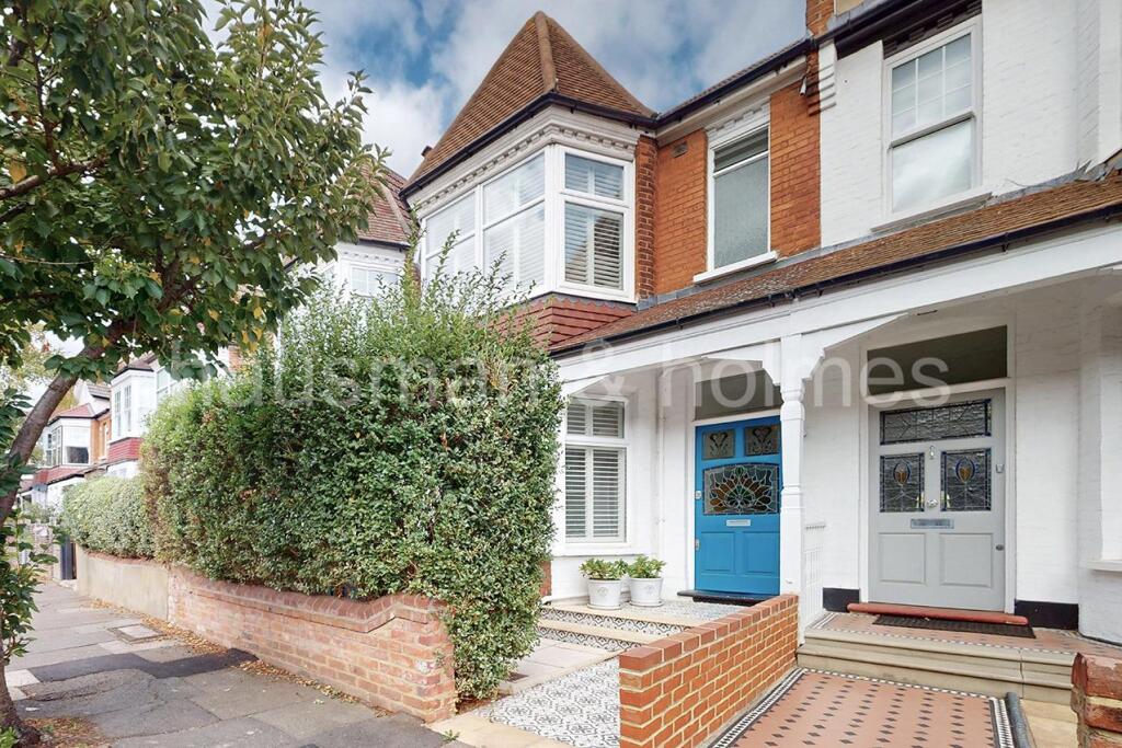 Main image of property: Princes Avenue, N3