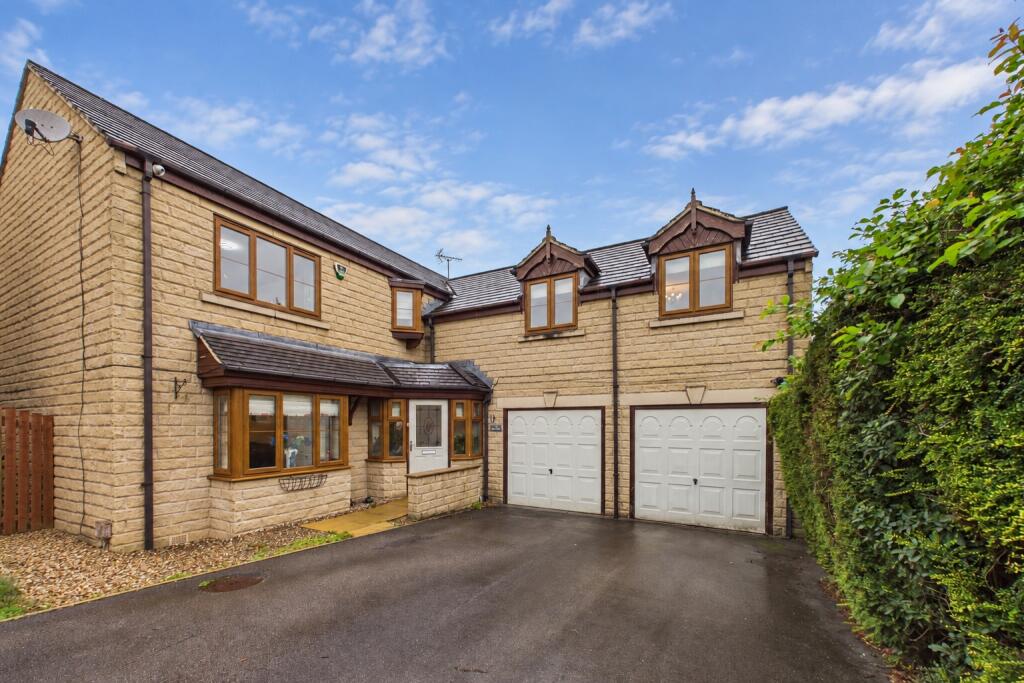 Main image of property: Popeley Rise, Gomersal, Cleckheaton, West Yorkshire, BD19