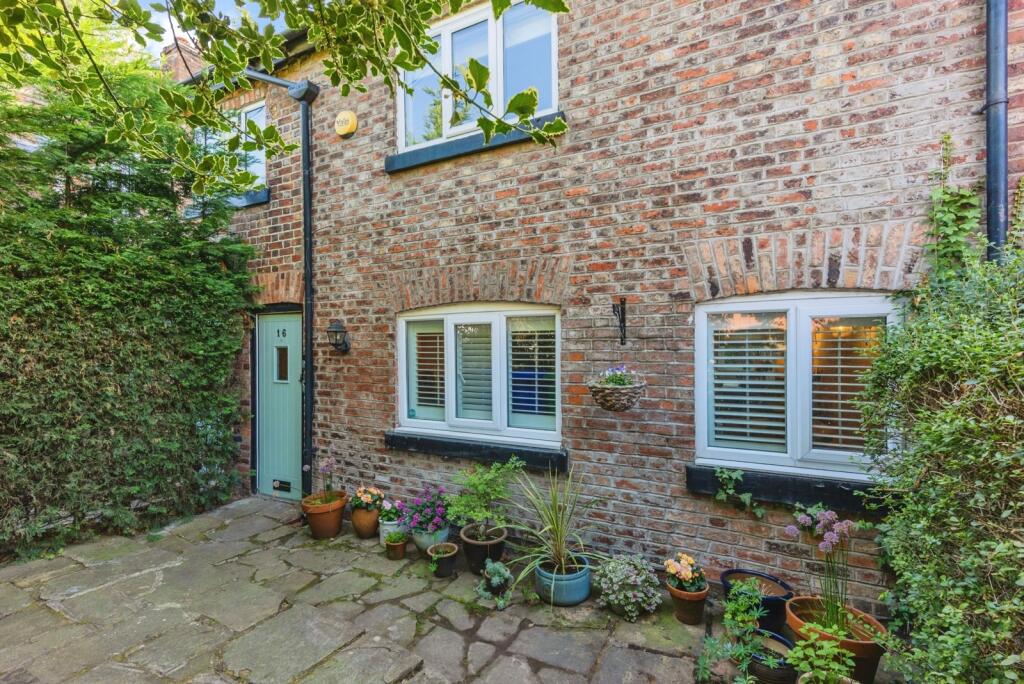Main image of property: Longley Lane, Northenden, Manchester, Greater Manchester, M22