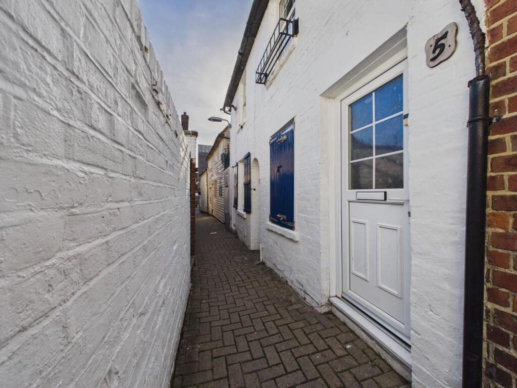 Main image of property: Churchyard Passage, Ashford TN23 1QL