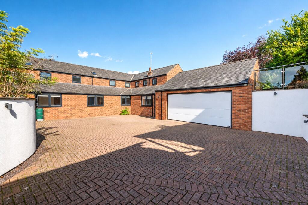 Main image of property: High Street, Brixworth, Northamptonshire, NN6