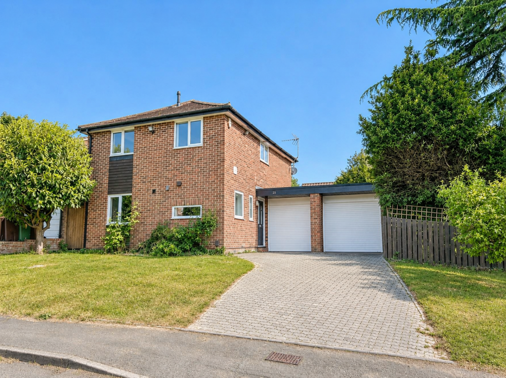 Main image of property: Drumaline Ridge, Worcester Park, KT4 7JT