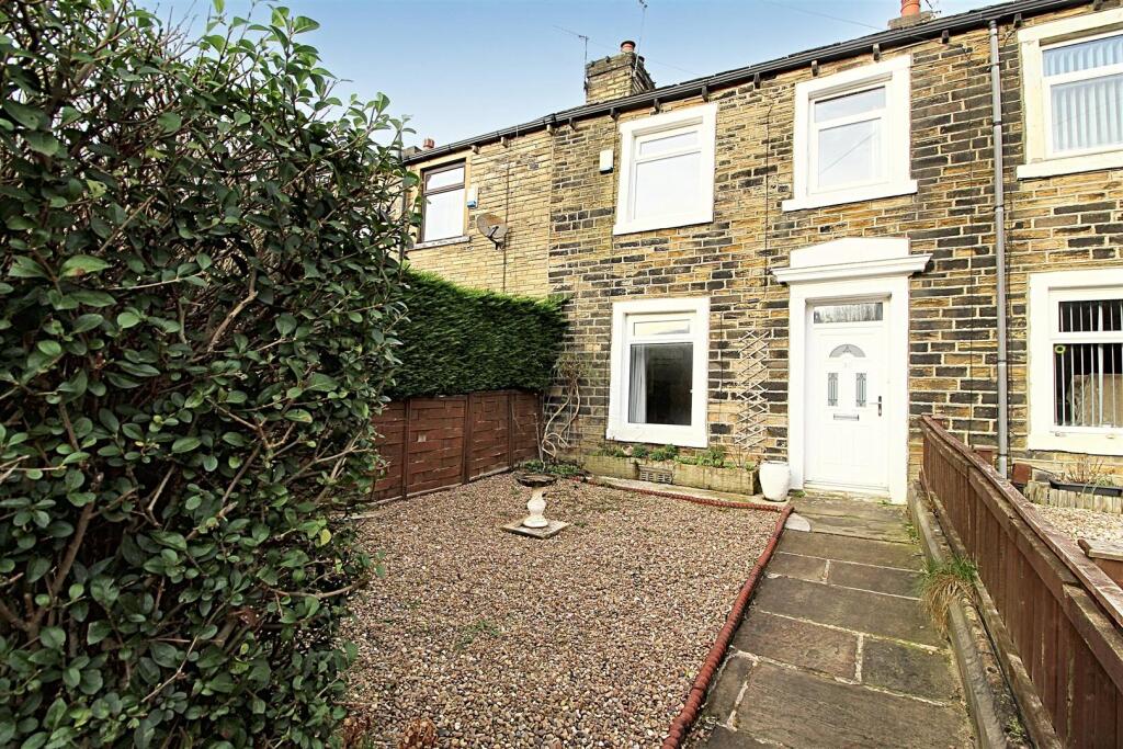 Main image of property: Almondbury Bank, Moldgreen, Huddersfield, HD5 8HE