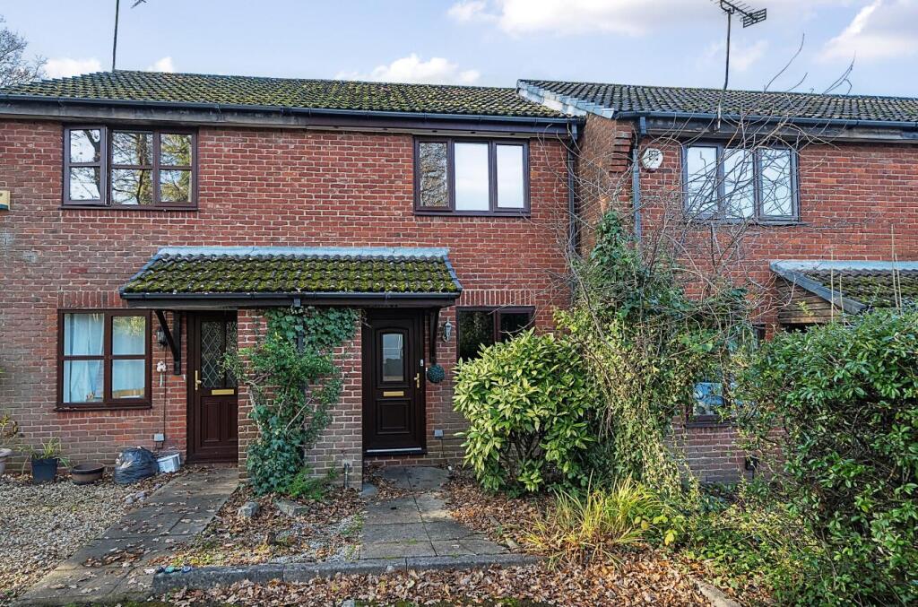 Main image of property: Caernarvon Gardens, Chandler's Ford