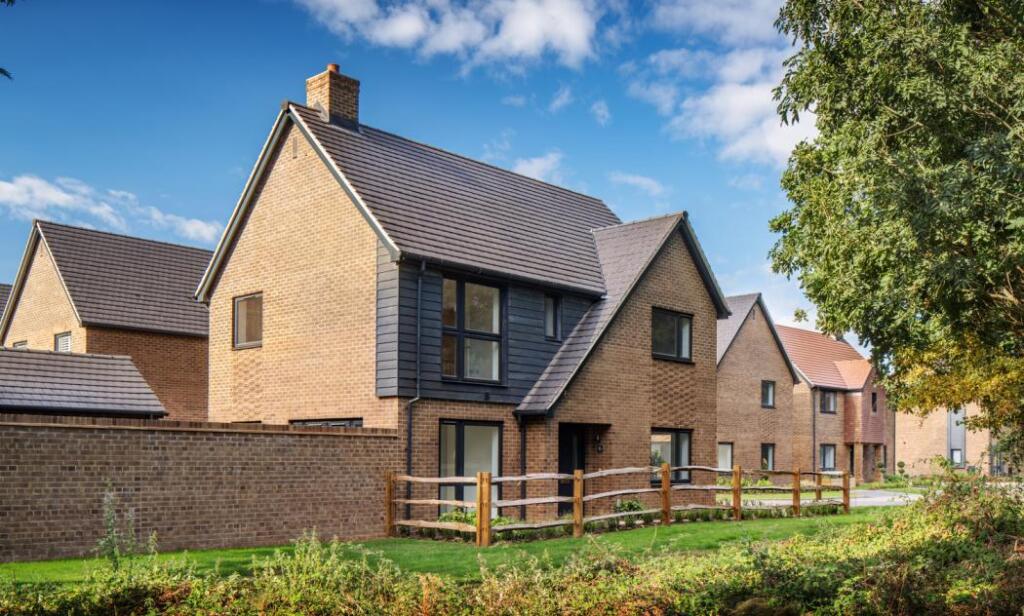 Main image of property: North Mundham, 
West Sussex,
PO201EP