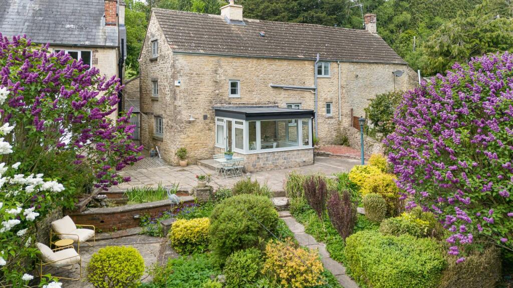 Main image of property: Cheltenham Road, Baunton, Cirencester, Gloucestershire, GL7