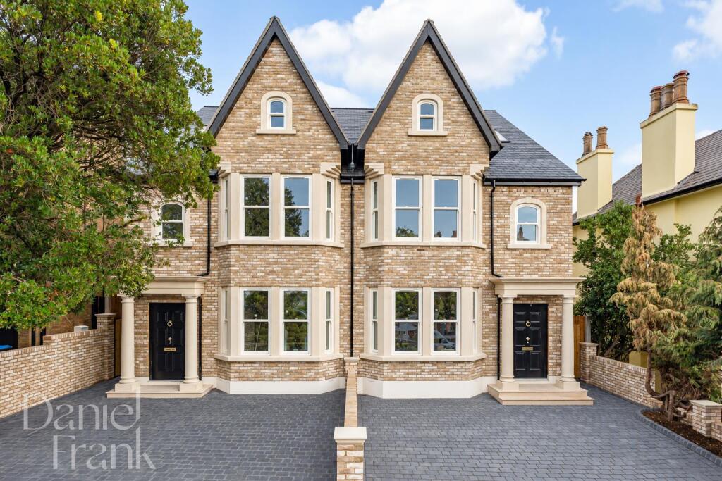 Main image of property: Queens Road, Buckhurst Hill