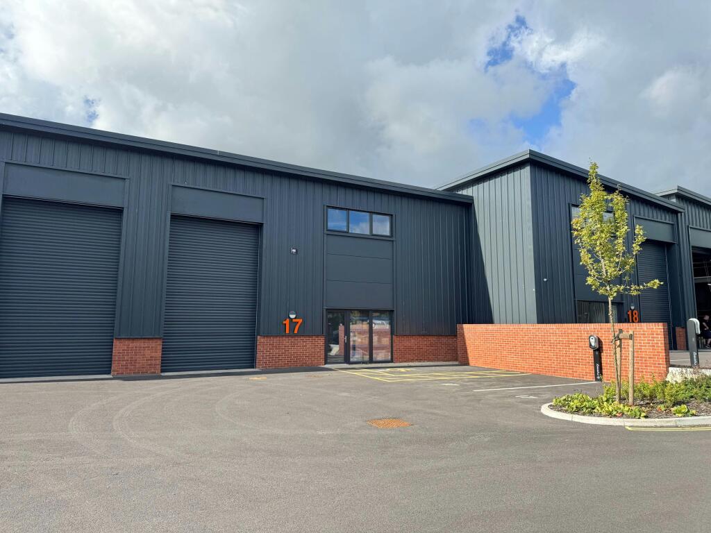Main image of property: 17 East Horton Business Park, Knowle Lane, Fair Oak, Eastleigh, SO50 7DZ