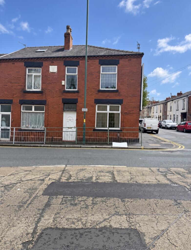Main image of property: Dowson Road, Hyde, SK14 1QLDowson Road, Hyde, SK14 1QL