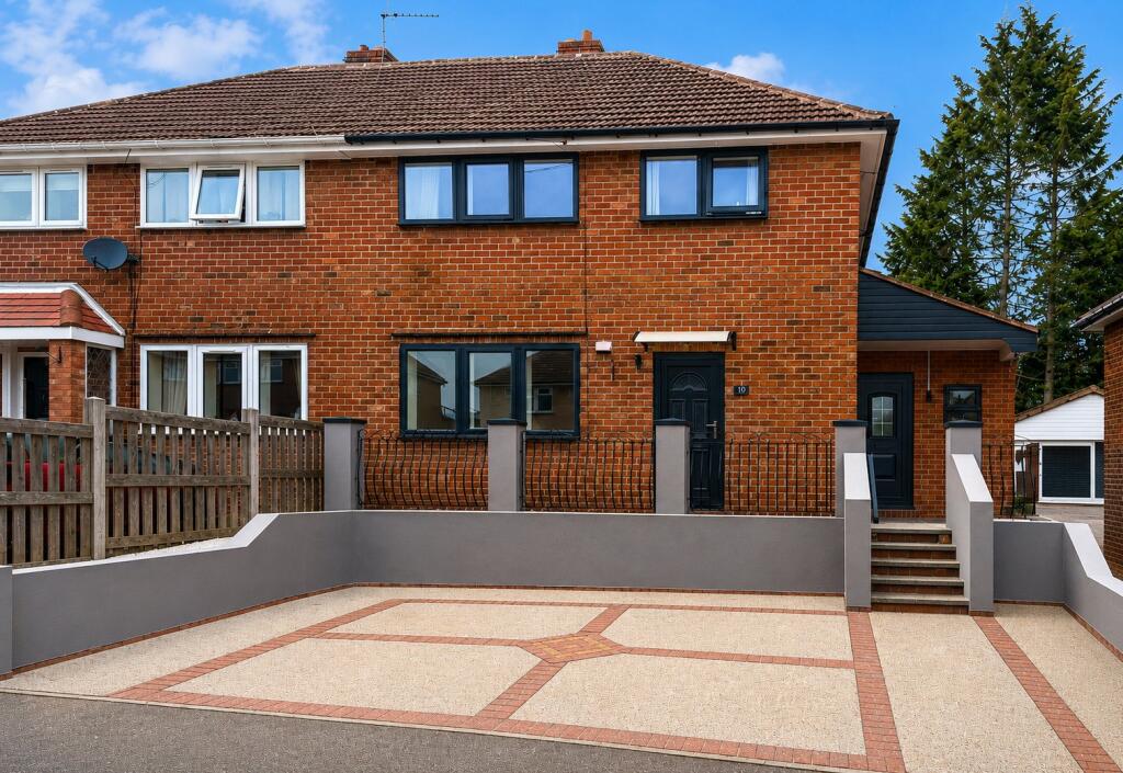 Main image of property: Cromford Road, Clay Cross, Chesterfield, Derbyshire, S45